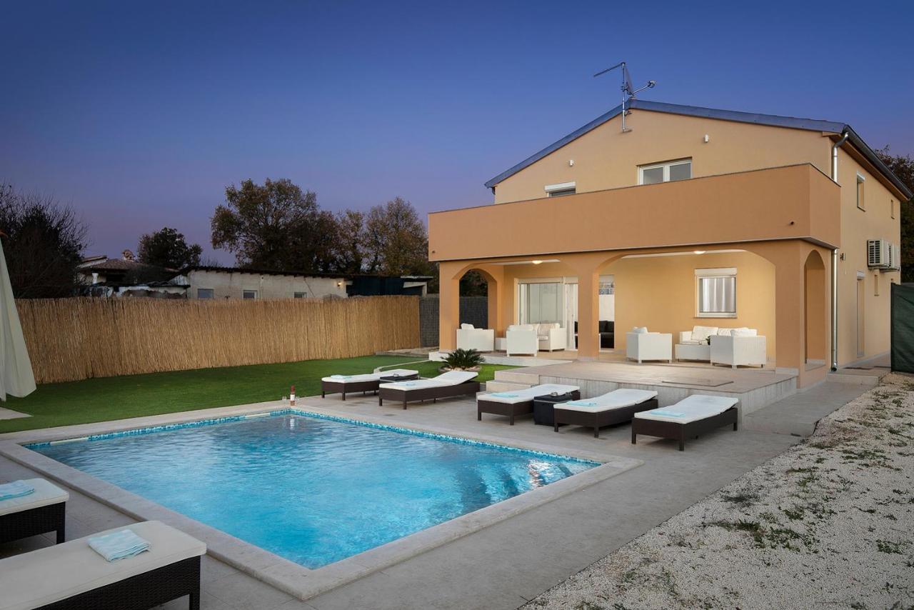 Villa Suhalj Medulin Exterior photo